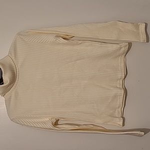 NWT Carolyn Taylor ribbed turtle neck